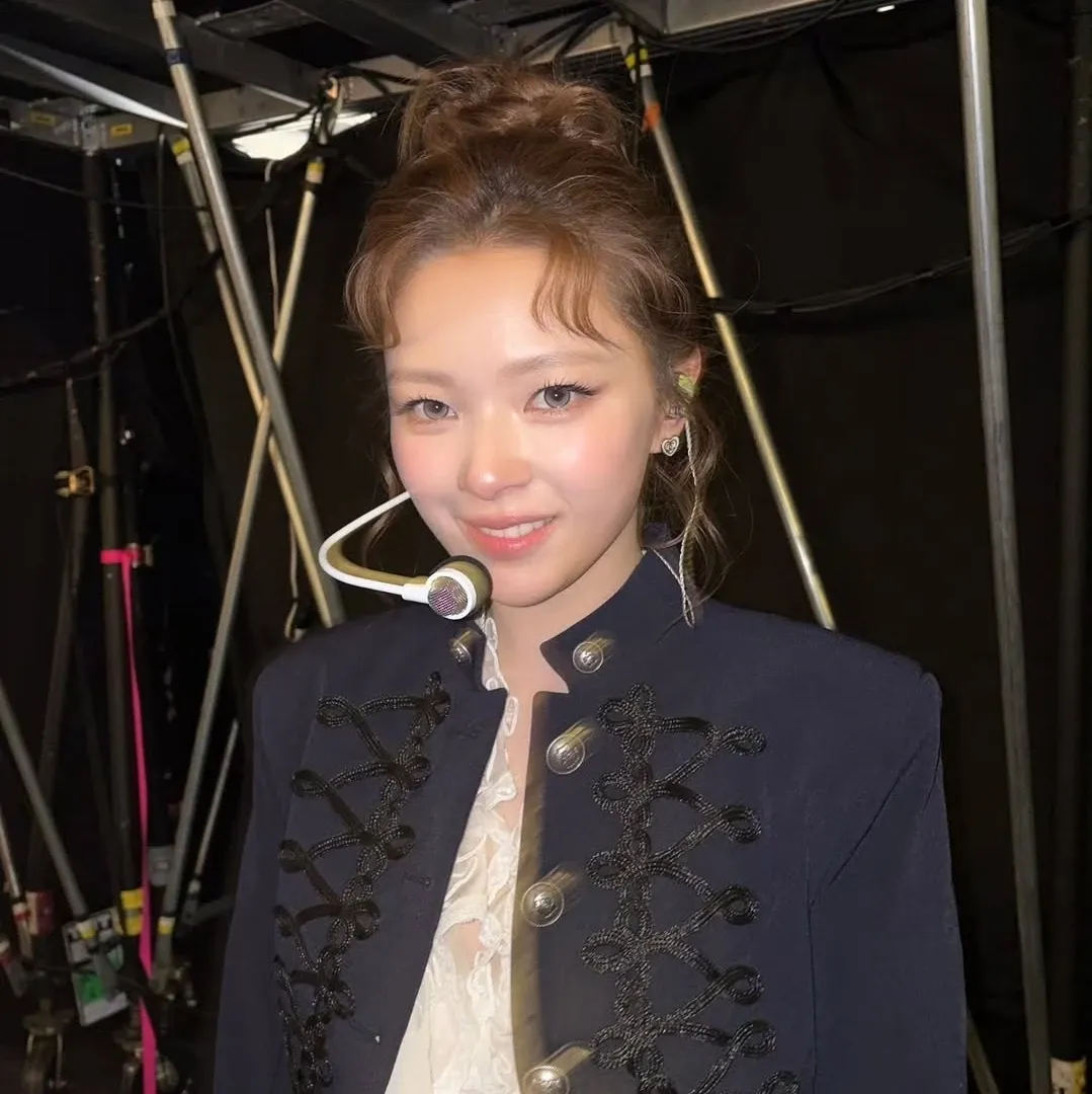 Recent activity shot of Jeongyeon (TWICE)