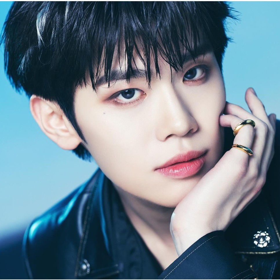 Latest photo of Kim Taerae (ZEROBASEONE)