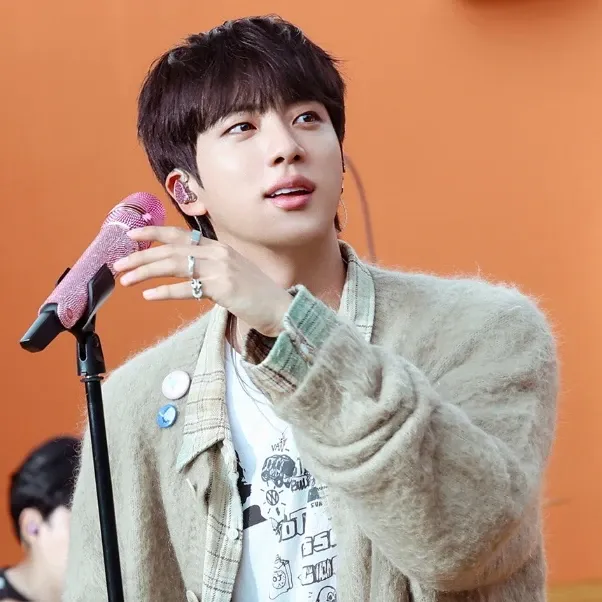 Potret di balik layar Jin (BTS)