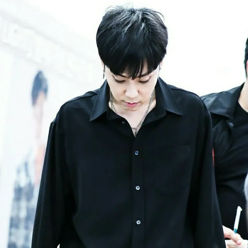 Recent activity shot of Eun Jiwon (SECHSKIES)