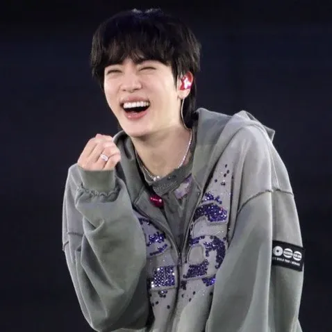 Foto terbaru Jin (BTS)