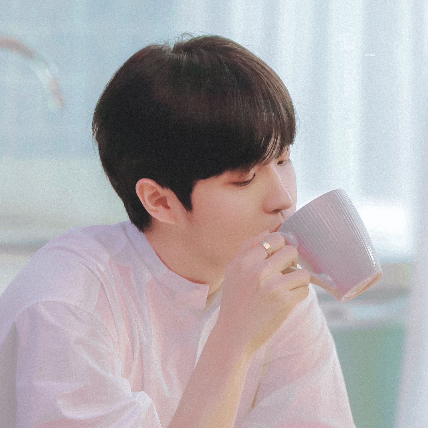 金在奐粉絲拍下的瞬間