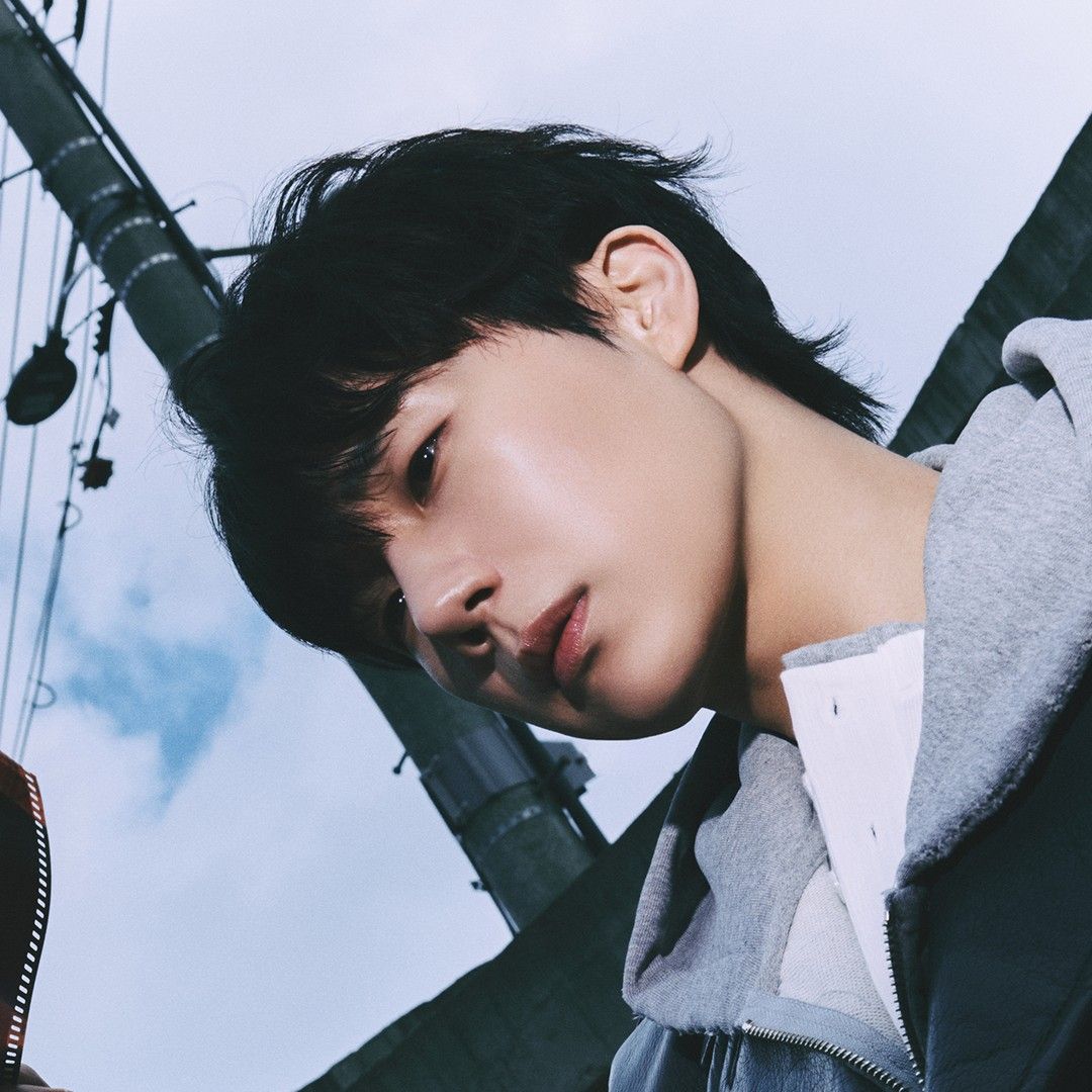 Latest photo of Sungkyu (INFINITE)