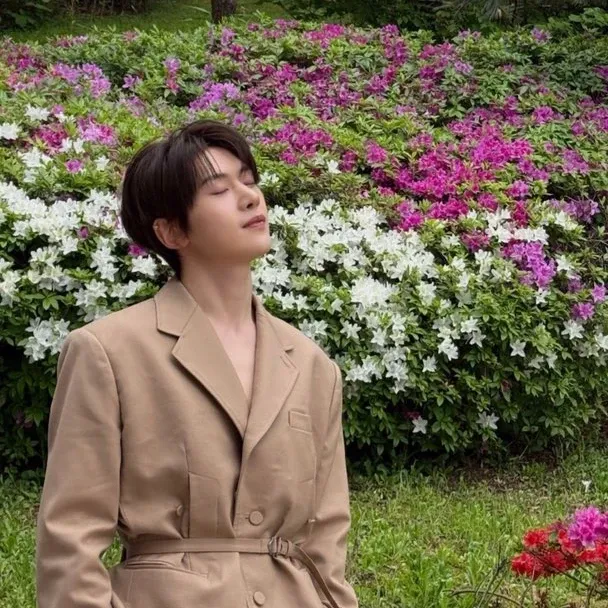 석매튜 (제로베이스원) 최근 활동샷