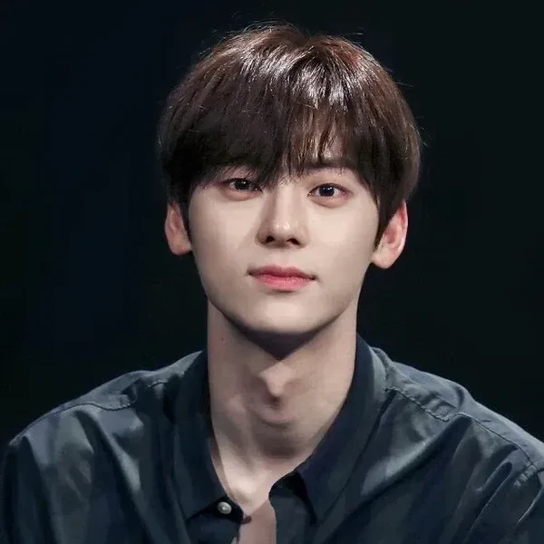 Popular profile image of Hwang Minhyun selected by votes