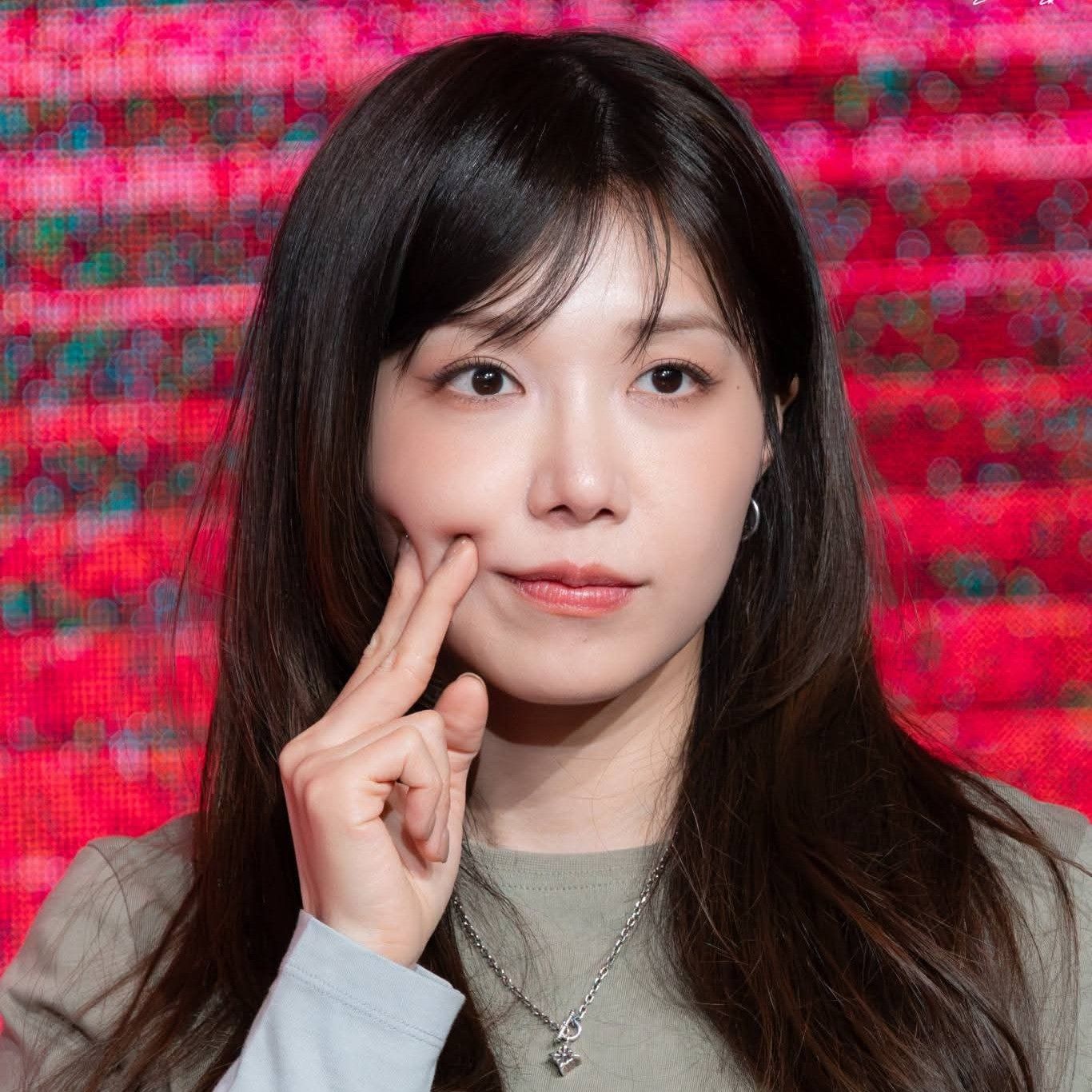 Behind-the-scenes cut of Jeong Eunji (Apink)