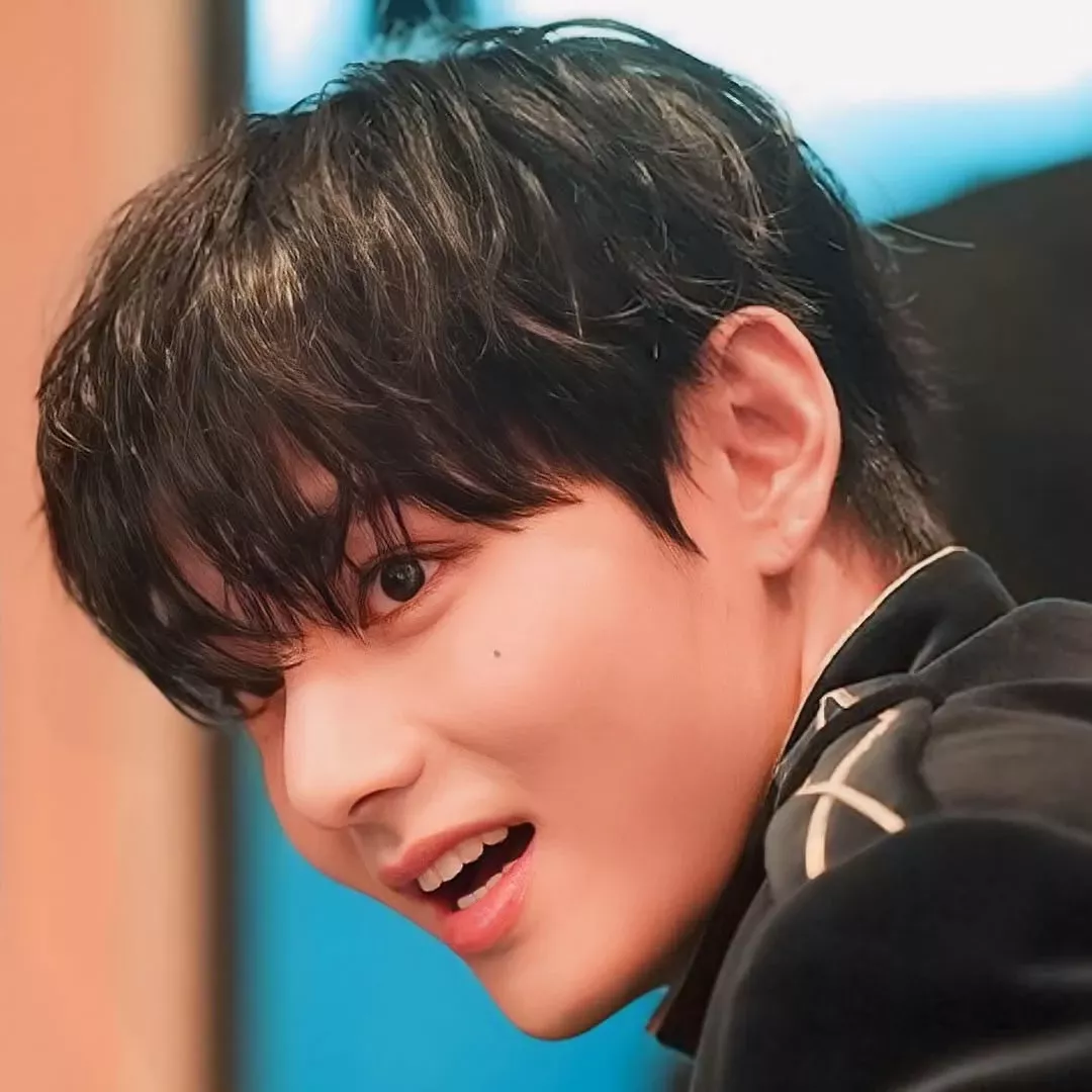 Recent activity shot of V (BTS)