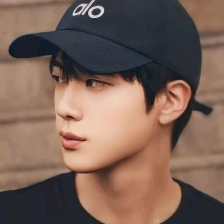 Behind-the-scenes cut of Jin (BTS)
