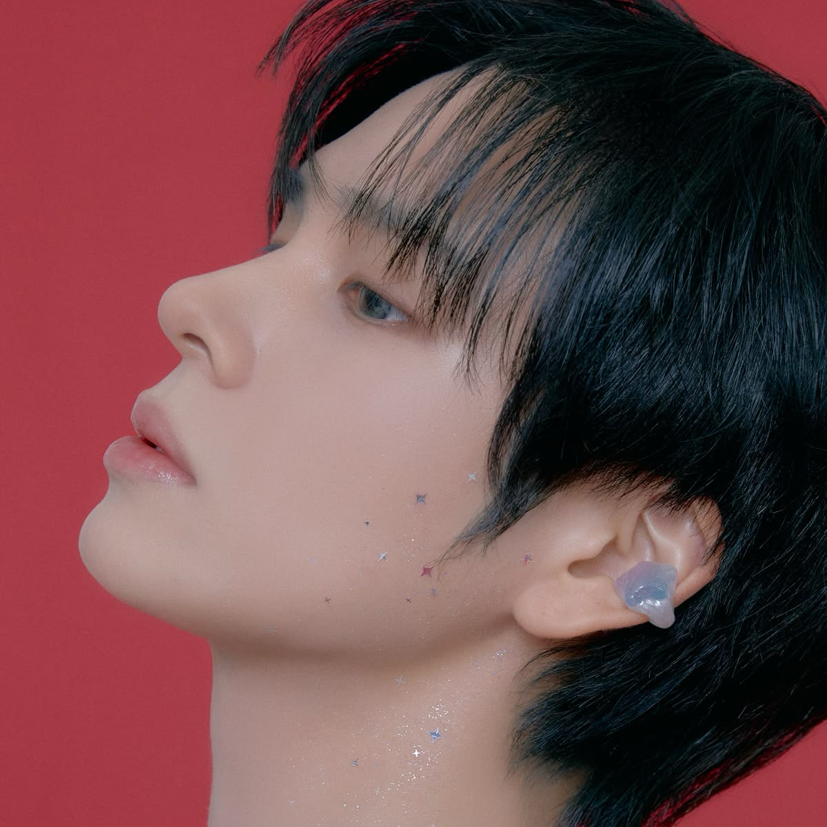 Recent activity shot of Serim (CRAVITY)