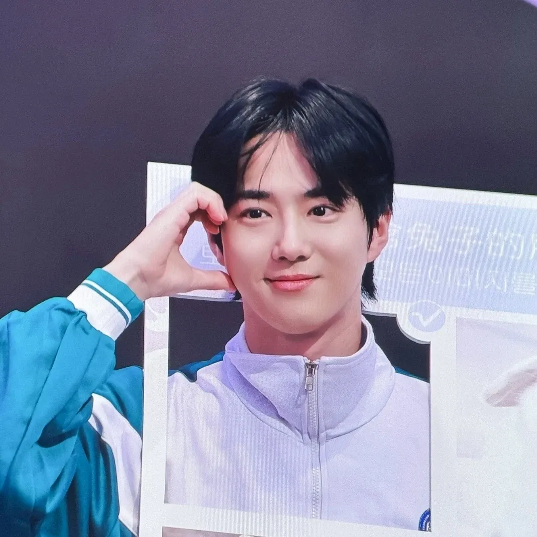 수호 (EXO)의 비하인드 컷