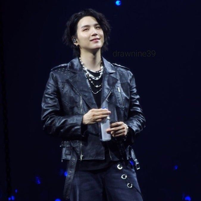 슈가 (방탄소년단) 최근 활동샷