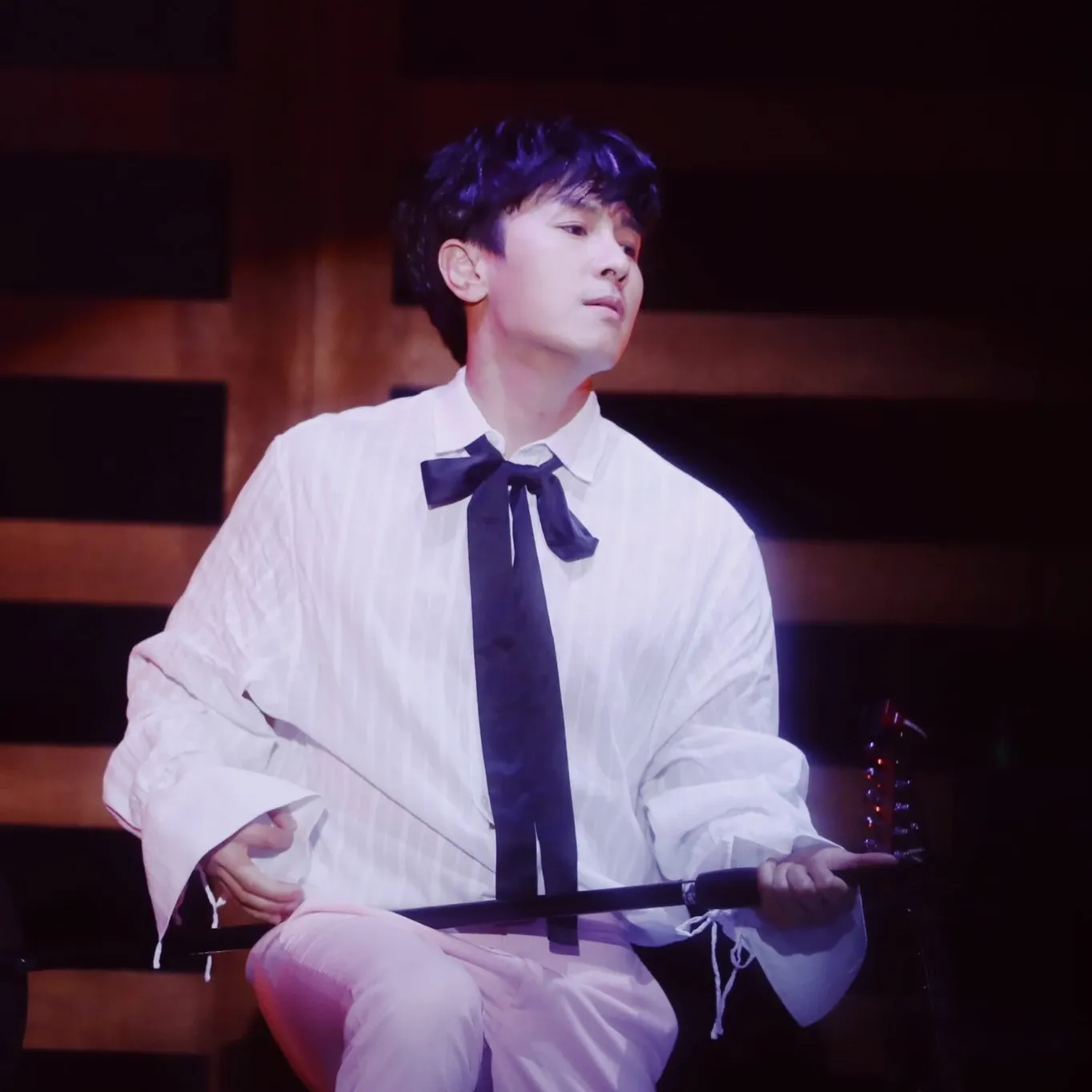 Behind-the-scenes cut of Kim Dongwan (SHINHWA)