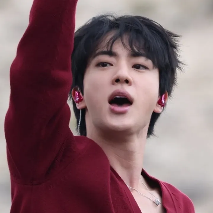 Latest photo of Jin (BTS)