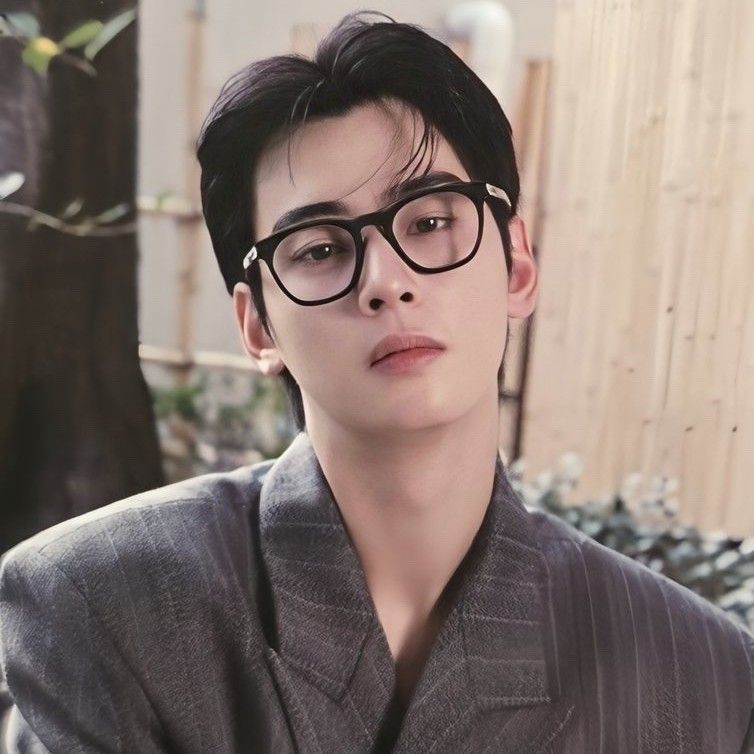 A moment captured by Eunwoo (ASTRO)'s fan