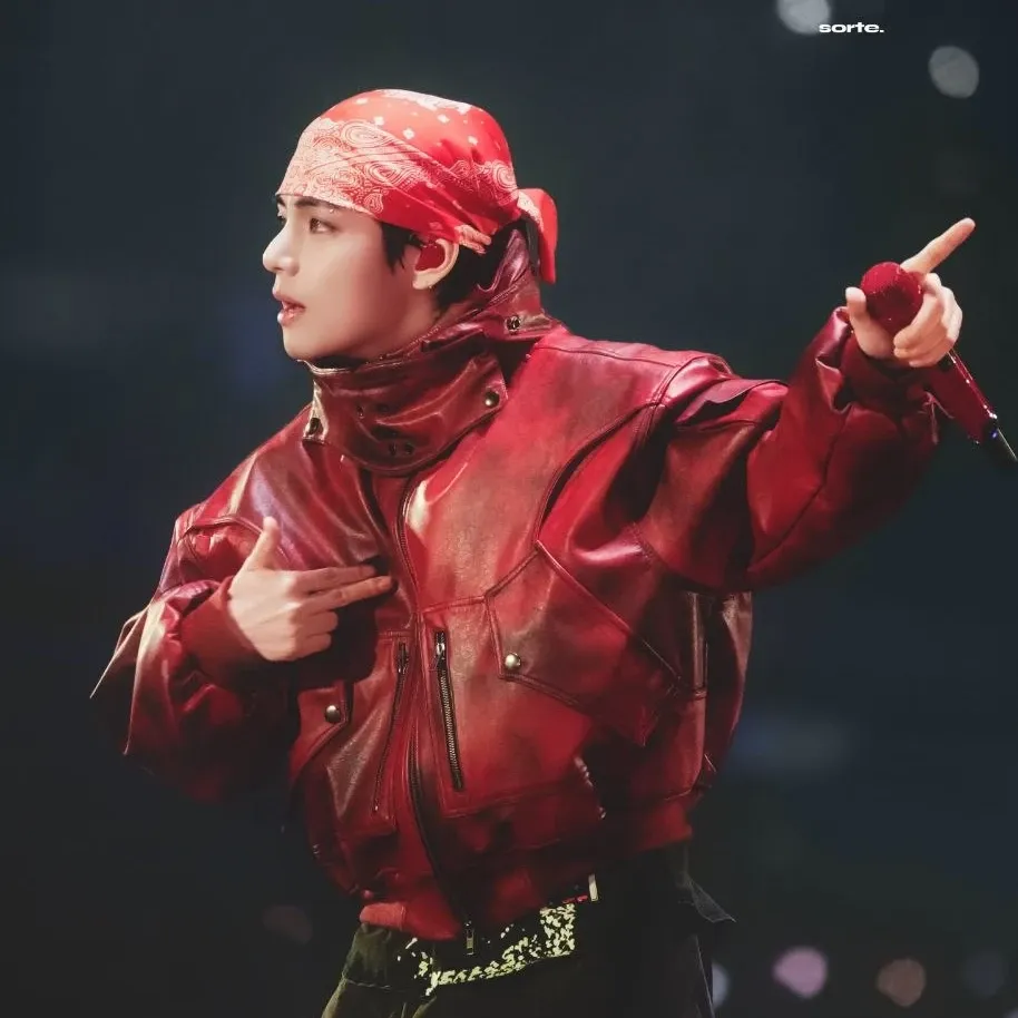 Foto terbaru V (BTS)