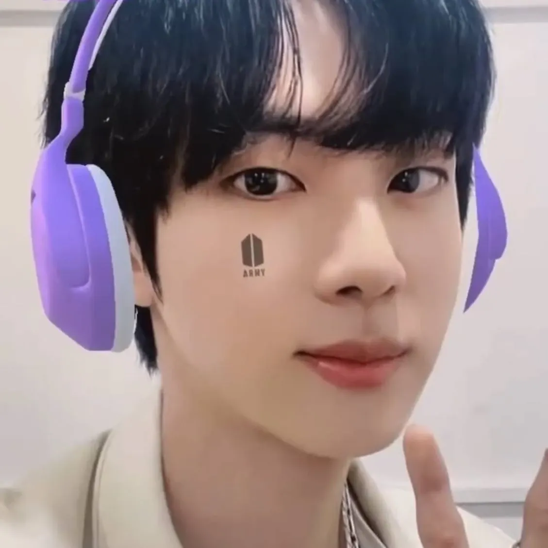 진 (방탄소년단)의 비하인드 컷