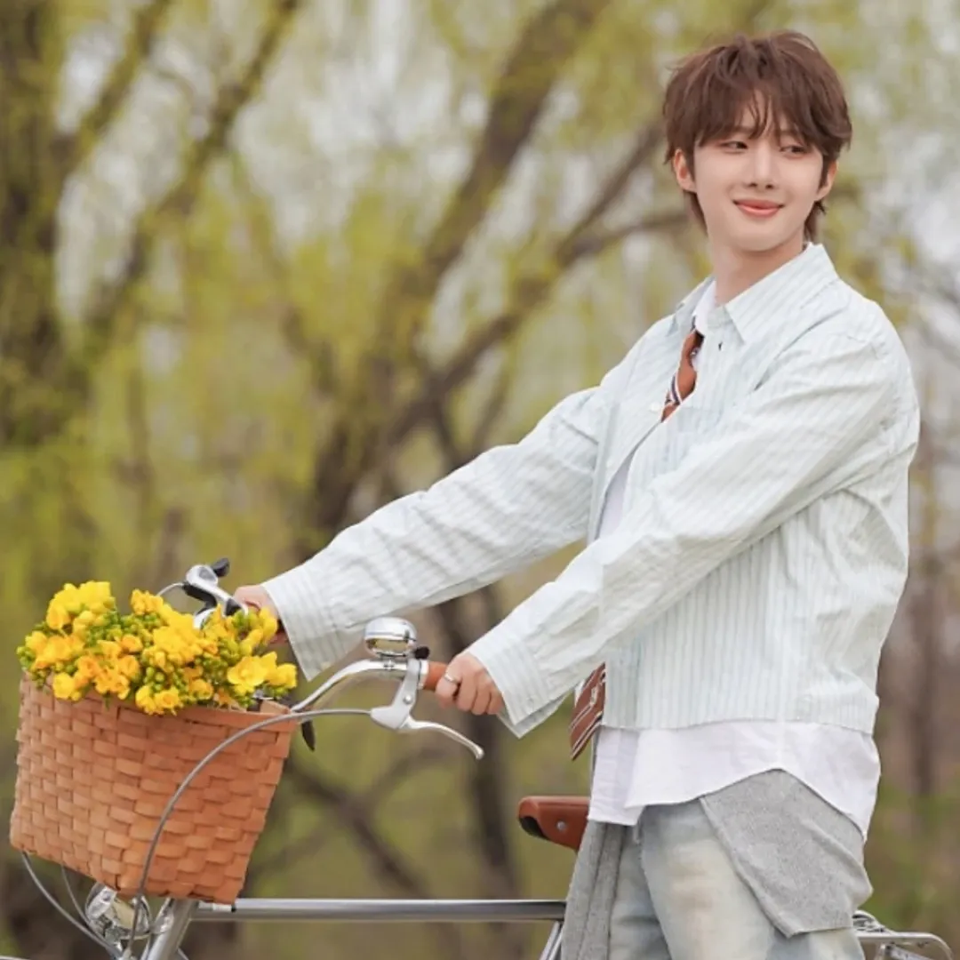 Latest photo of Hui (PENTAGON)