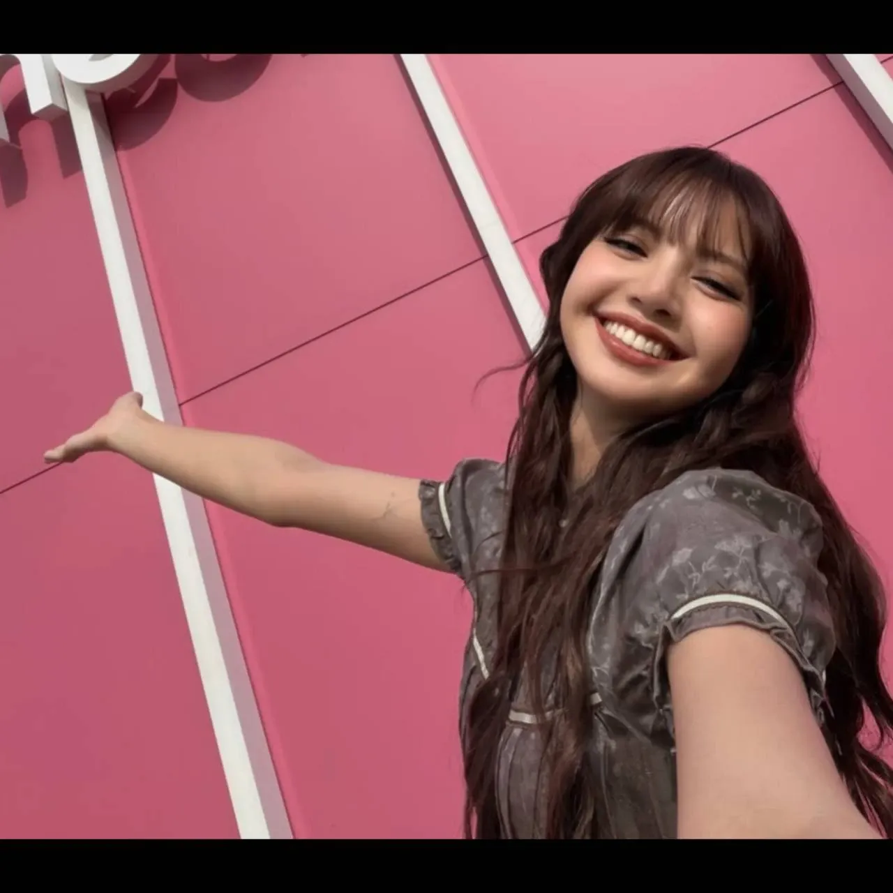 Foto terbaru Lisa (BLACKPINK)