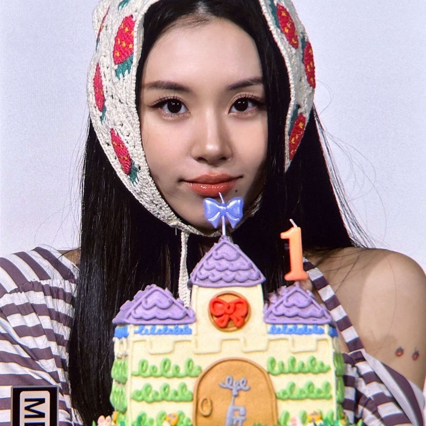 彩瑛 (TWICE)的最新活动照片