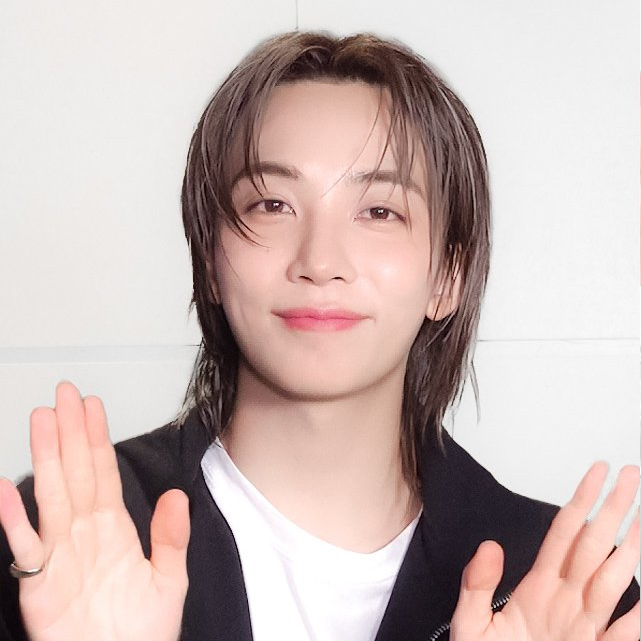 Foto terbaru Jeonghan (SEVENTEEN)