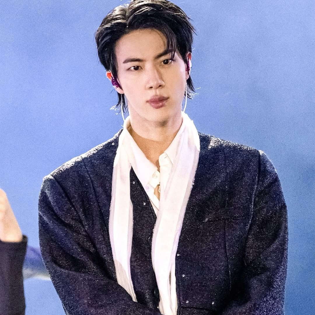 A moment captured by Jin (BTS)'s fan
