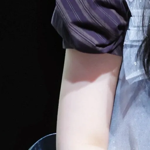 Behind-the-scenes cut of Ye-on (Hearts2Hearts)