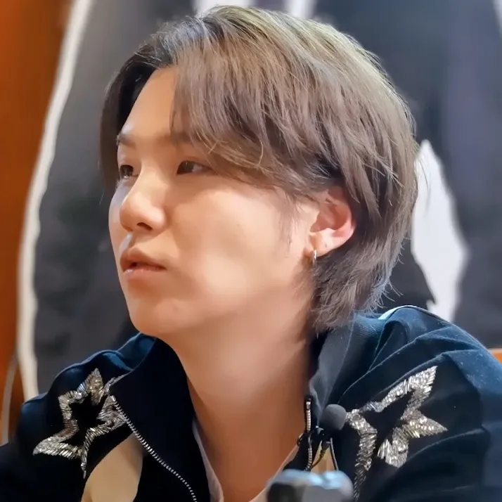 Latest photo of SUGA (BTS)