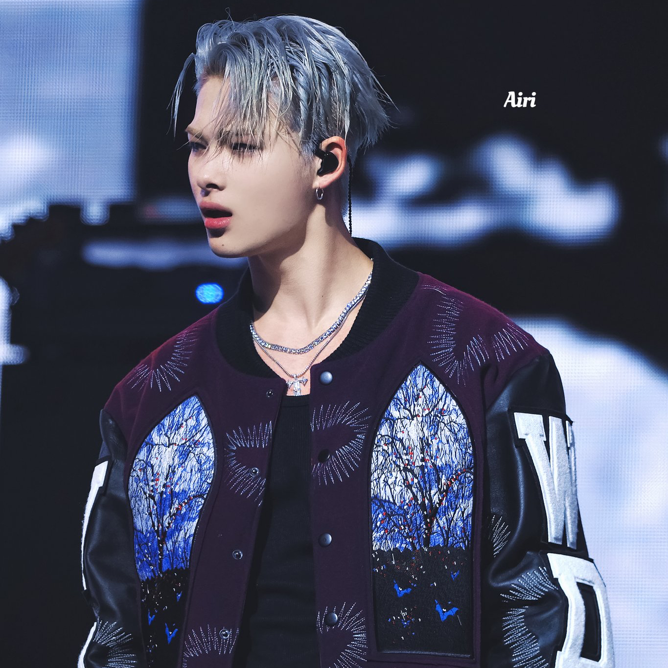 Foto terbaru NI-KI (ENHYPEN)