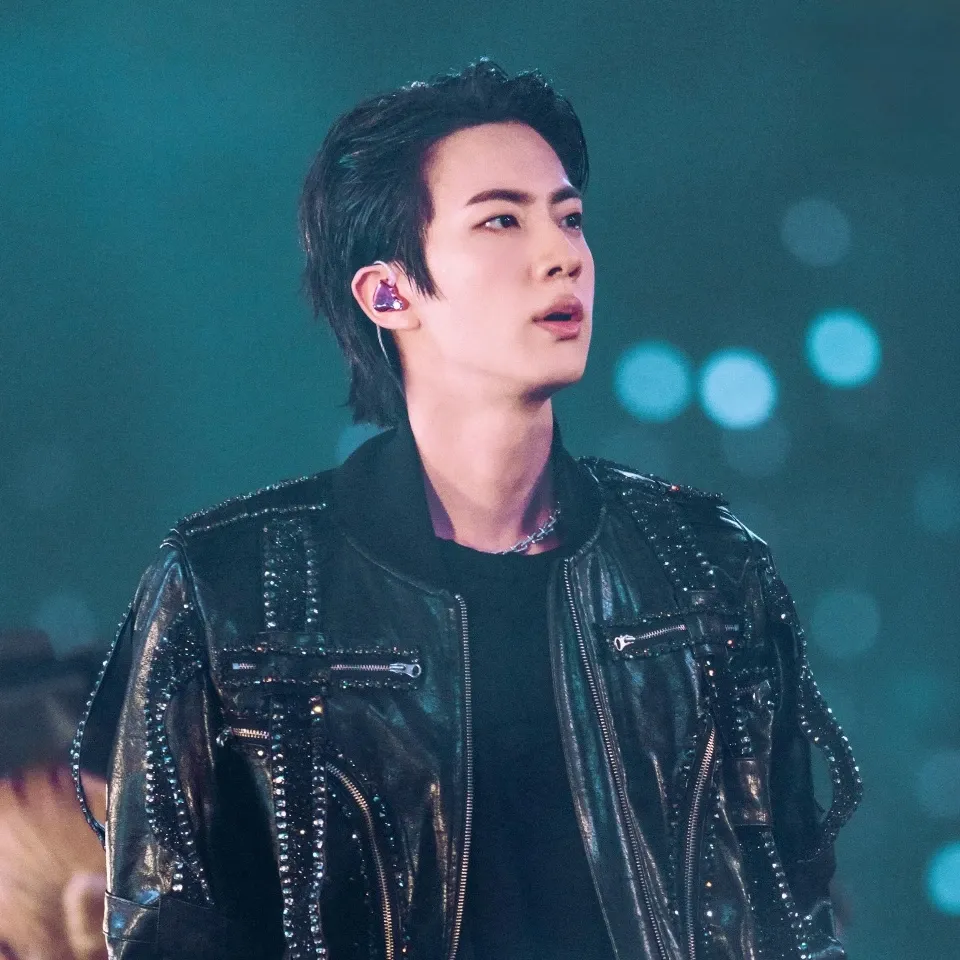 A moment captured by Jin (BTS)'s fan