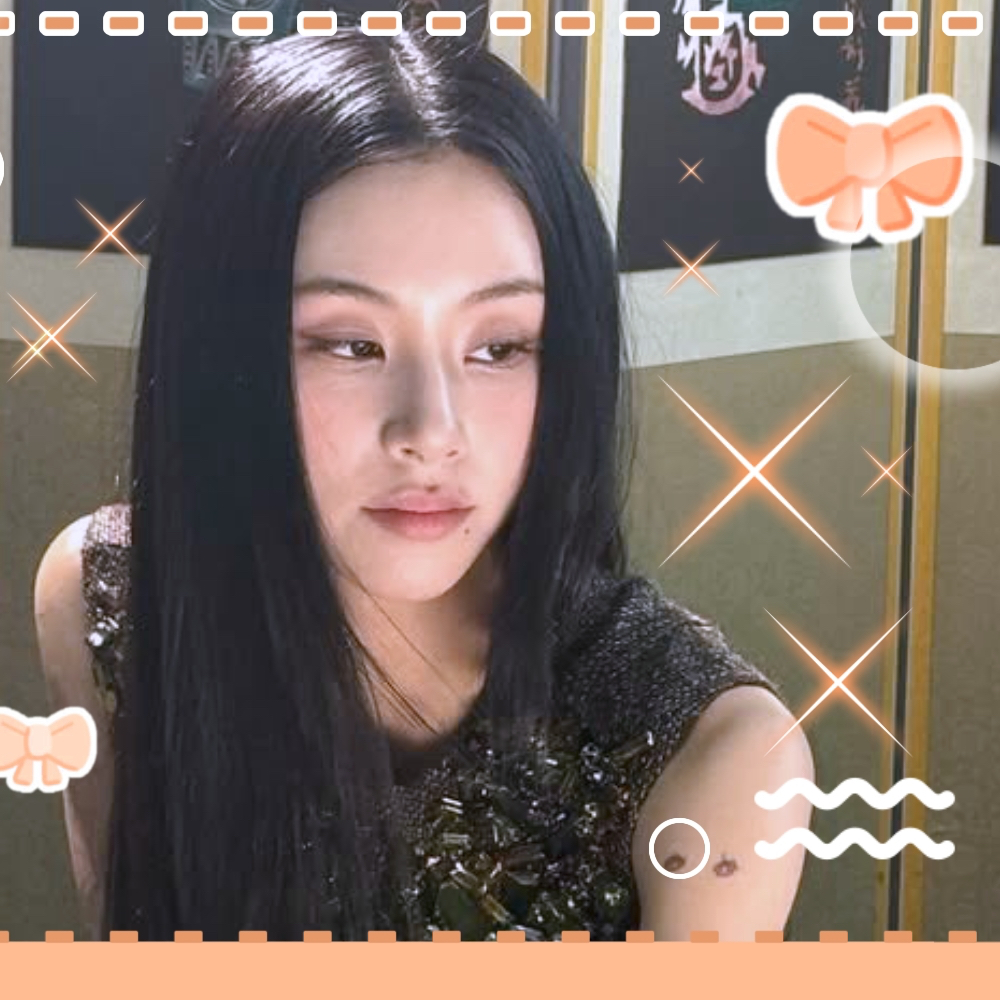 Behind-the-scenes cut of Chaeyoung (TWICE)