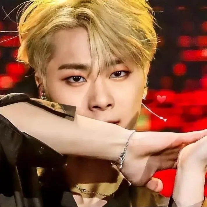 Latest photo of Moonbin (ASTRO)