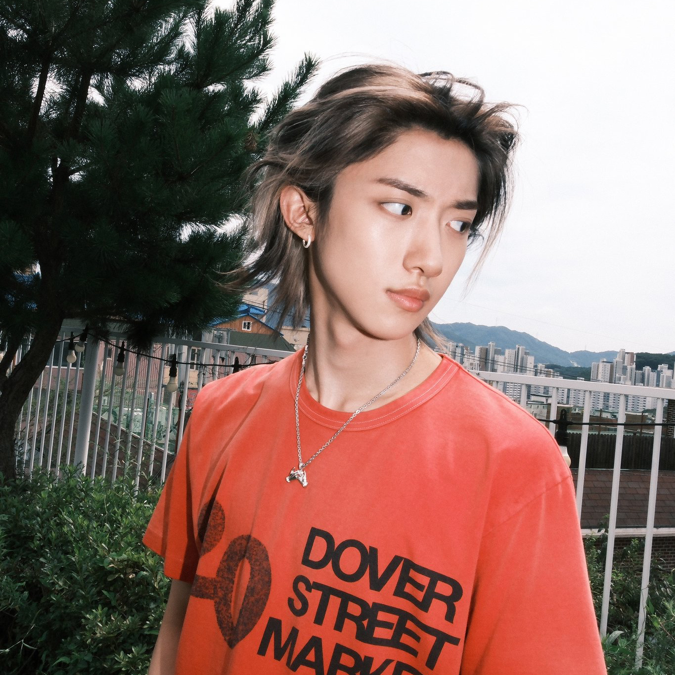 Behind-the-scenes cut of Woojin (LNGSHOT)