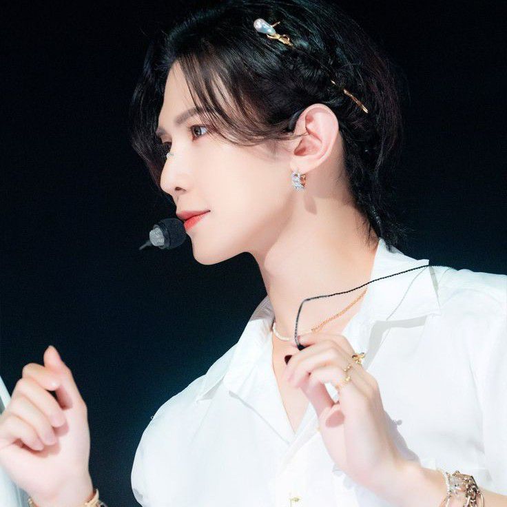 에이티즈의 비하인드 컷