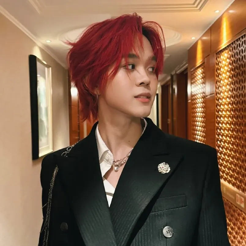 A moment captured by THI-O (NexT1DE)'s fan