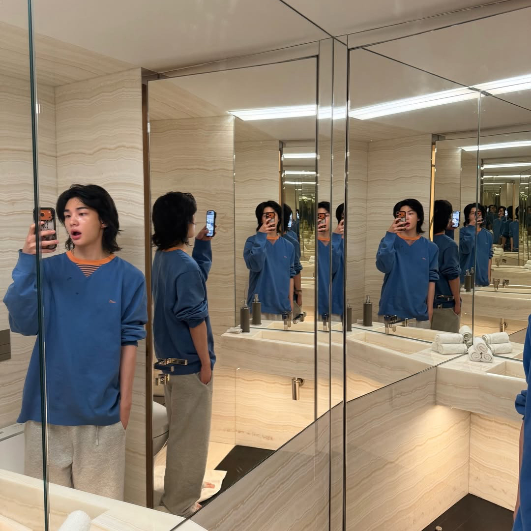 Behind-the-scenes cut of Stray Kids