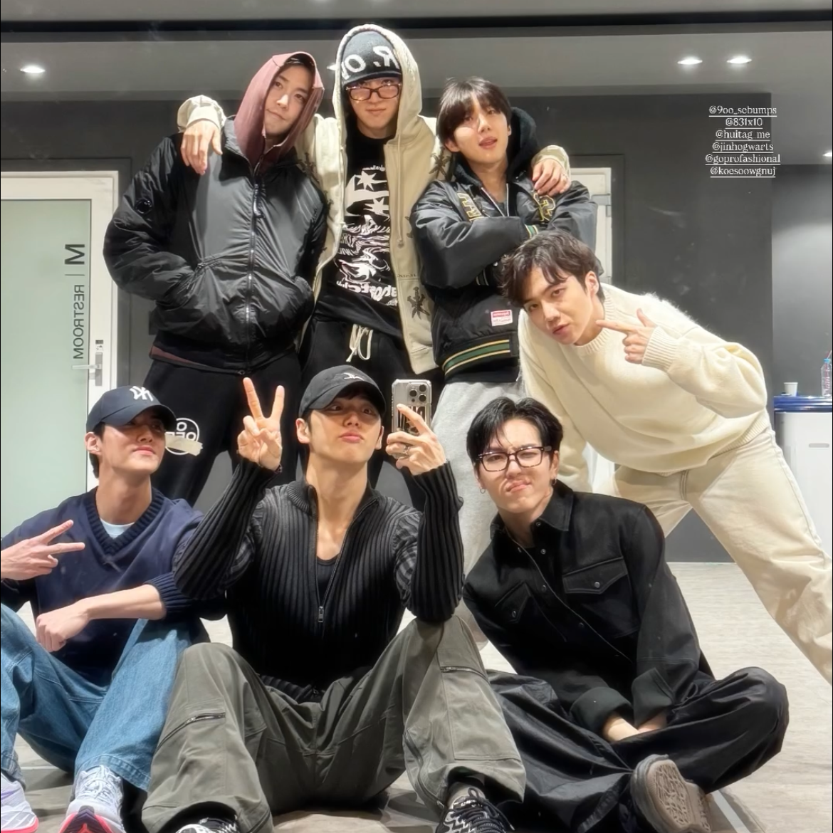 A moment captured by PENTAGON's fan