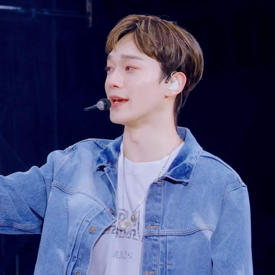 A moment captured by Chen (EXO)'s fan
