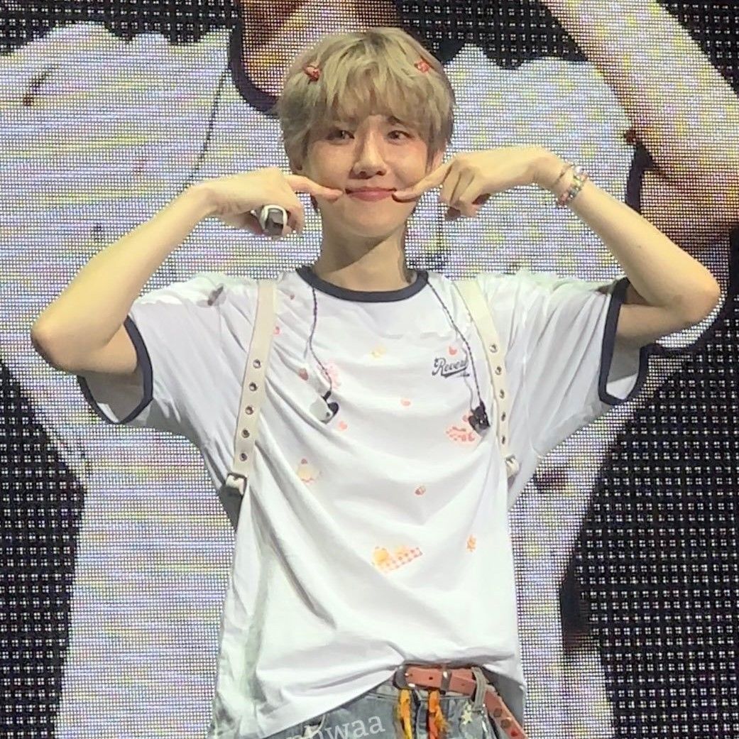 Recent activity shot of Baekhyun (EXO)