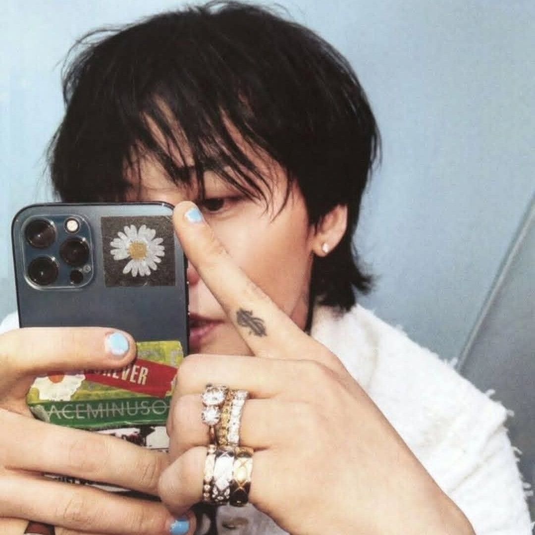 Momen yang diabadikan oleh penggemar G-DRAGON (BIGBANG)