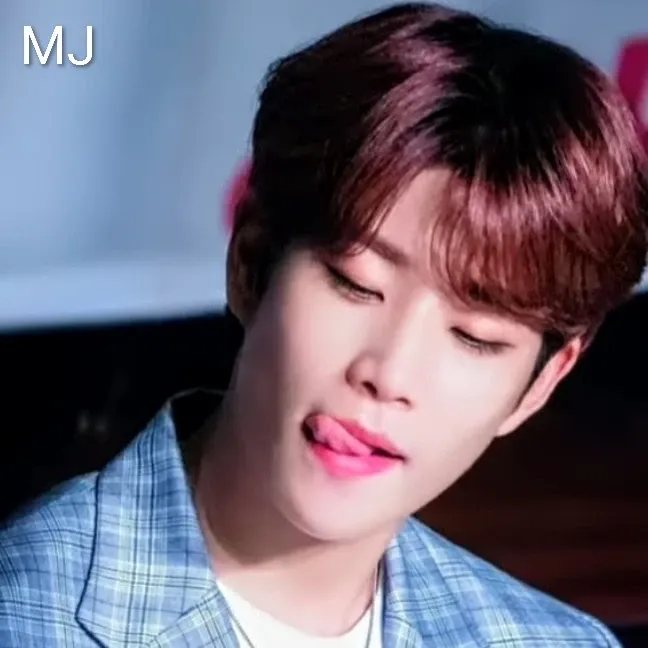 Latest photo of MJ (ASTRO)
