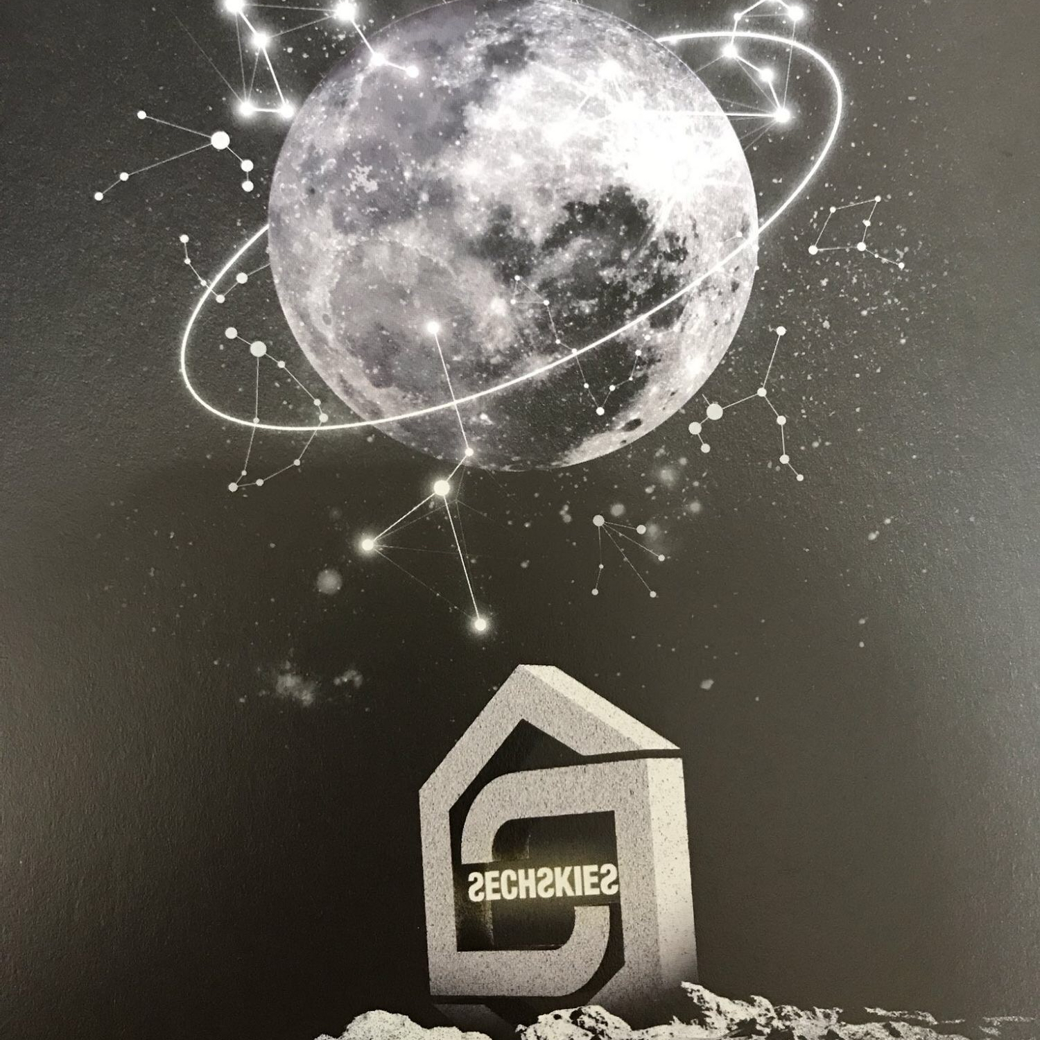 Recent activity shot of SECHSKIES