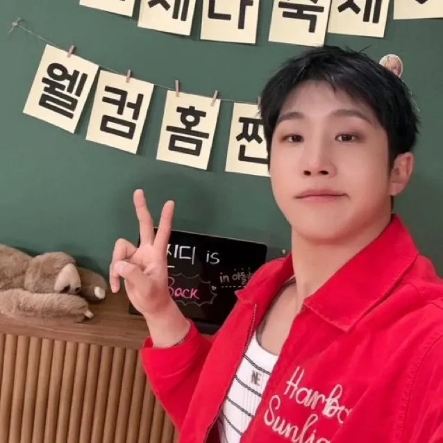 아스트로 최근 활동샷