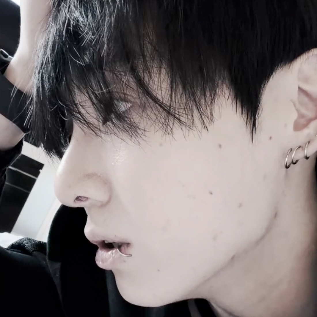 Momen yang diabadikan oleh penggemar Jungkook (BTS)