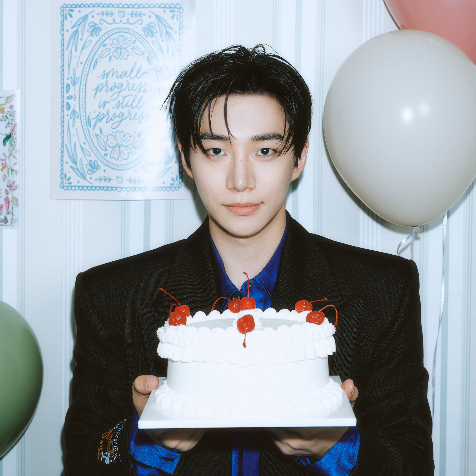 Behind-the-scenes cut of Junho (2PM)