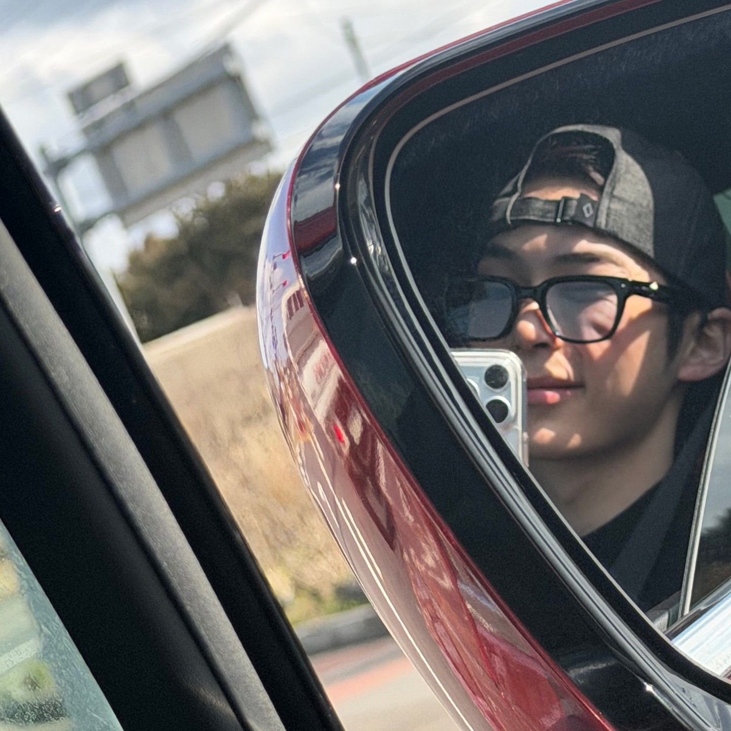 Potret di balik layar Sung Hanbin (ZEROBASEONE)