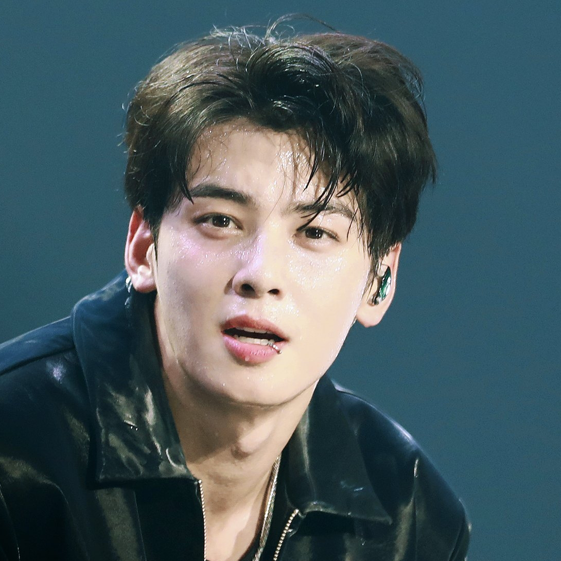 A moment captured by Eunwoo (ASTRO)'s fan