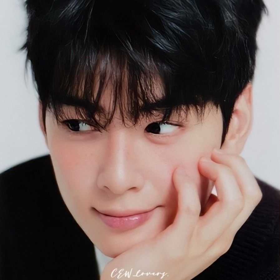 Latest photo of Eunwoo (ASTRO)