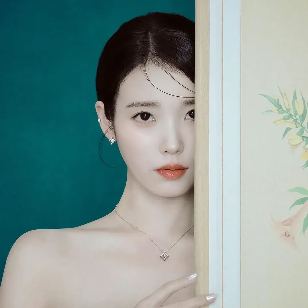 Momen yang diabadikan oleh penggemar IU