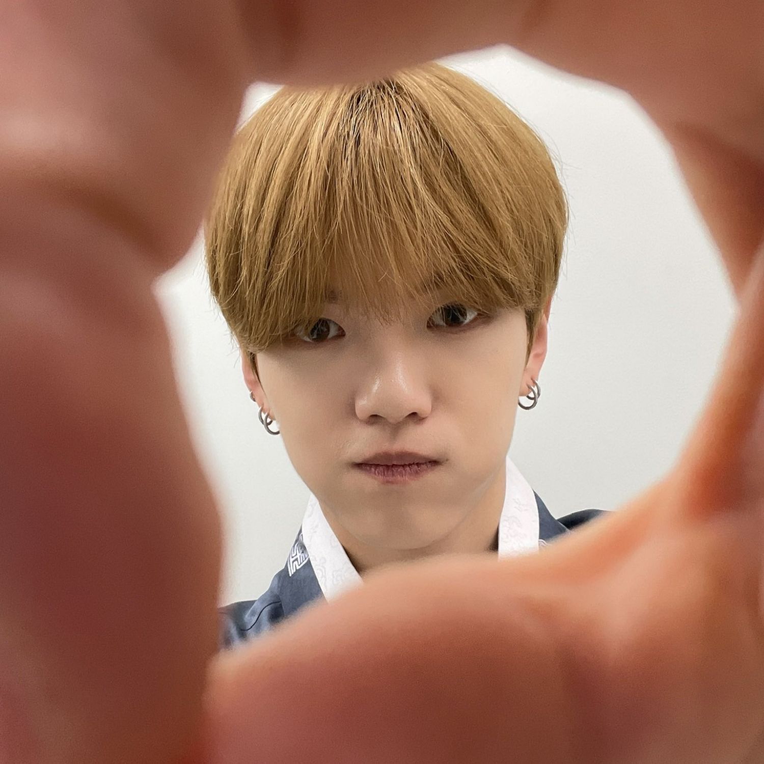 Latest photo of Gyehyeon (VERIVERY)