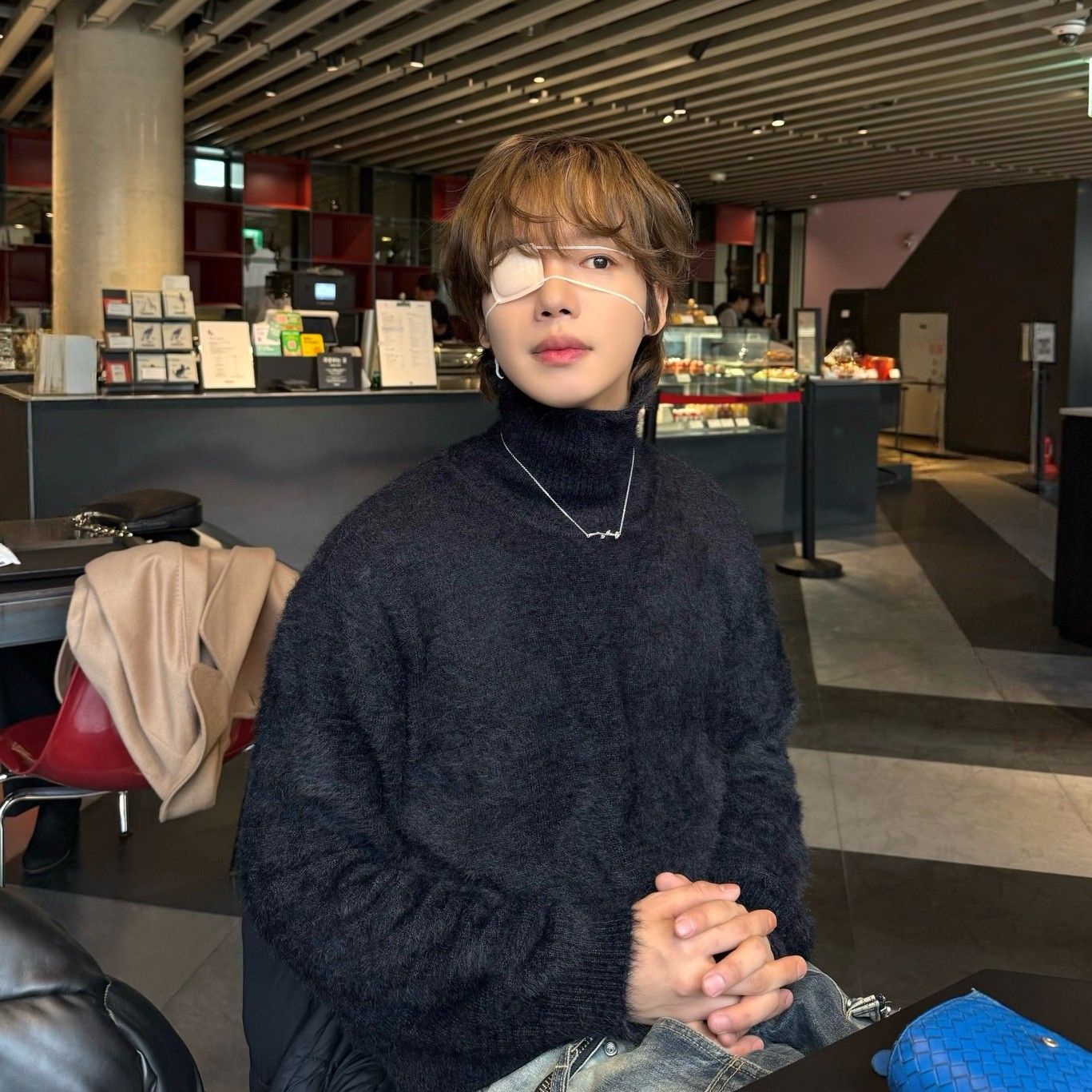 Behind-the-scenes cut of Lim Youngmin